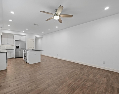 607 E Carter Street - Photo Thumbnail 1