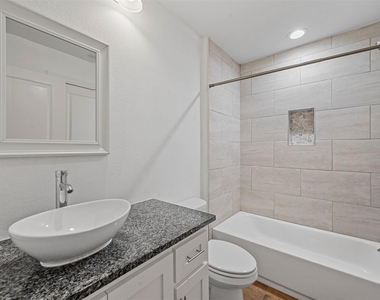 607 E Carter Street - Photo Thumbnail 14