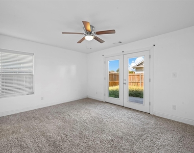 607 E Carter Street - Photo Thumbnail 11