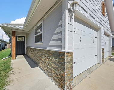 607 E Carter Street - Photo Thumbnail 18