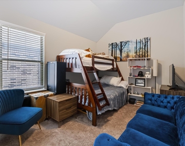2913 Sunnyside Drive - Photo Thumbnail 16