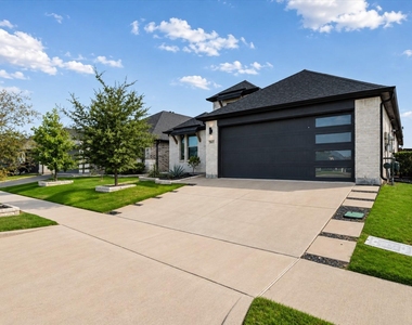 2913 Sunnyside Drive - Photo Thumbnail 1