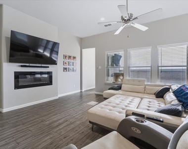 2913 Sunnyside Drive - Photo Thumbnail 4