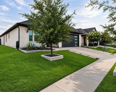 2913 Sunnyside Drive - Photo Thumbnail 25