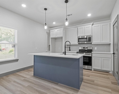 405 W Hull Street - Photo Thumbnail 3