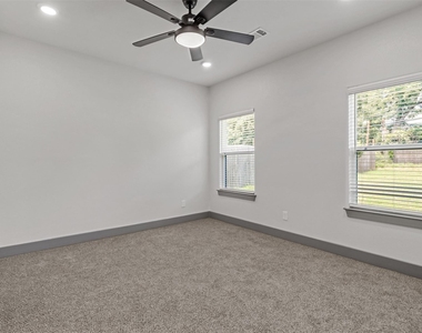 405 W Hull Street - Photo Thumbnail 8