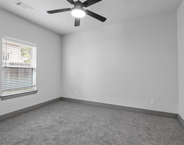 405 W Hull Street - Photo Thumbnail 6