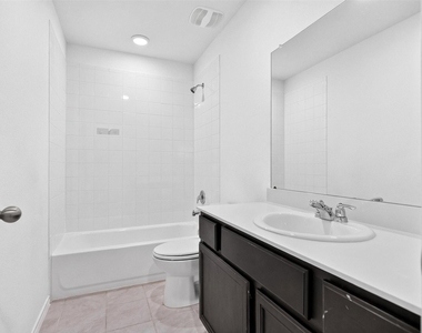 1111 Meadow Side Drive - Photo Thumbnail 11