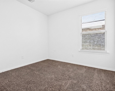 1111 Meadow Side Drive - Photo Thumbnail 9