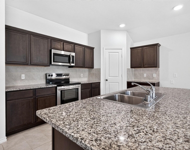 1111 Meadow Side Drive - Photo Thumbnail 12