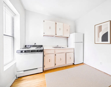 328 East 14th Street - Photo Thumbnail 2