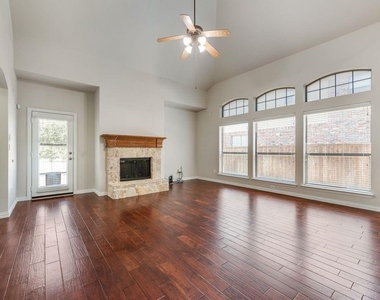4613 Pine Brook Drive - Photo Thumbnail 9