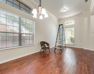 4613 Pine Brook Drive - Photo Thumbnail 5