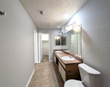 323 Teakwood Lane - Photo Thumbnail 19