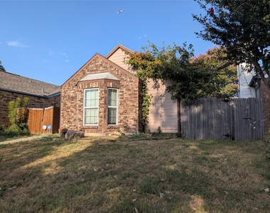 323 Teakwood Lane - Photo Thumbnail 2