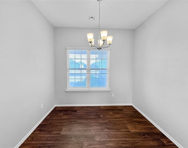 3517 Se 94th Street - Photo Thumbnail 2