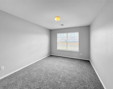 3517 Se 94th Street - Photo Thumbnail 9
