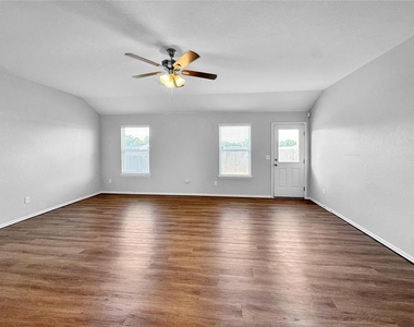 3517 Se 94th Street - Photo Thumbnail 1