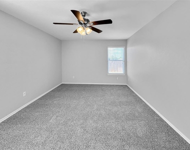 3517 Se 94th Street - Photo Thumbnail 5