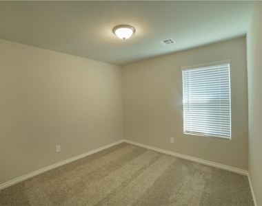 4216 Sw Moonlight Road - Photo Thumbnail 8
