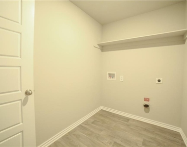 4216 Sw Moonlight Road - Photo Thumbnail 3