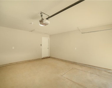 4216 Sw Moonlight Road - Photo Thumbnail 2