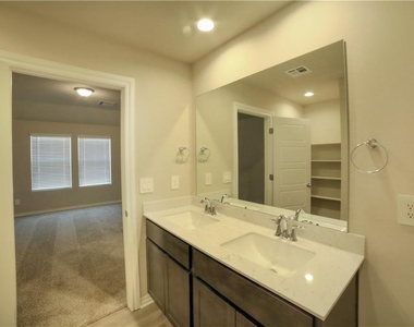 4216 Sw Moonlight Road - Photo Thumbnail 10