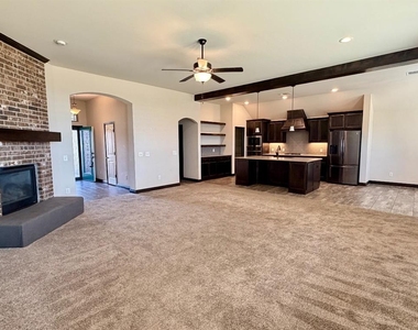10432 Nw 33rd Street - Photo Thumbnail 2
