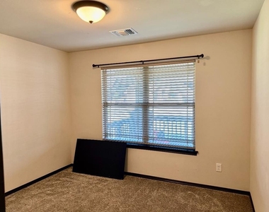 10432 Nw 33rd Street - Photo Thumbnail 14