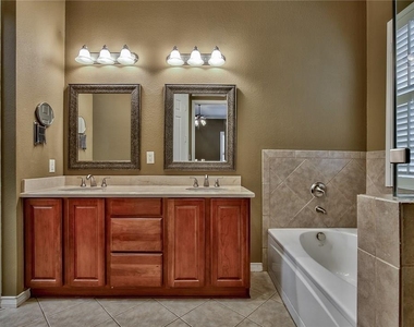 2107 Lucerne Cove - Photo Thumbnail 11