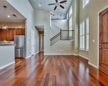 2107 Lucerne Cove - Photo Thumbnail 3