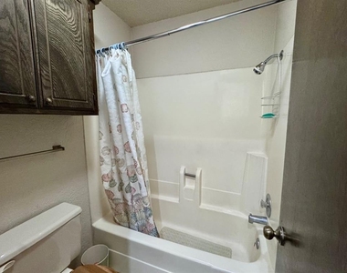2825 Tealwood Drive - Photo Thumbnail 28
