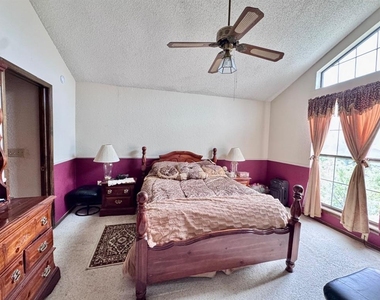 2825 Tealwood Drive - Photo Thumbnail 20