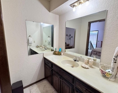 2825 Tealwood Drive - Photo Thumbnail 27