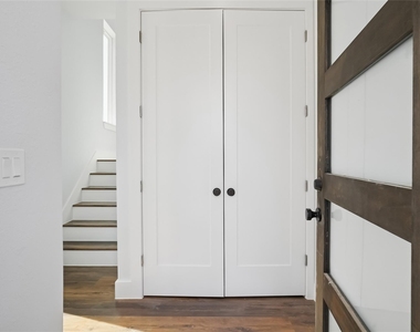 341 Bryan - Photo Thumbnail 1