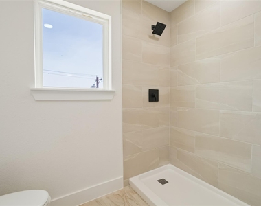341 Bryan - Photo Thumbnail 25
