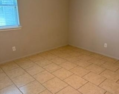 501 Bluebonnet Drive - Photo Thumbnail 5