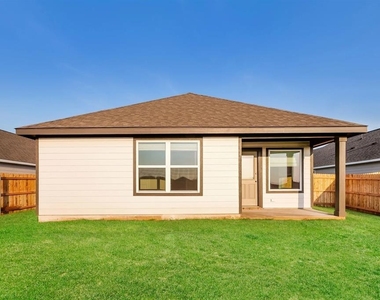 2009 Dogwood Drive - Photo Thumbnail 2