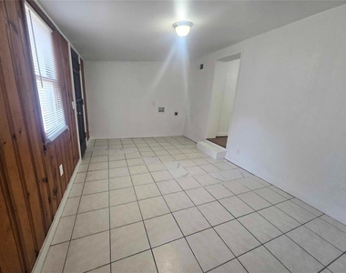 3824 Nw 25th Street - Photo Thumbnail 10