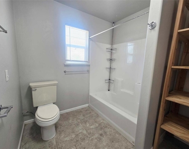 2851 Cobalt Court Nw - Photo Thumbnail 9