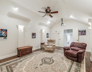 4428 Lake Breeze Drive - Photo Thumbnail 32