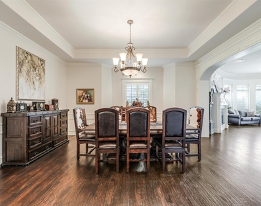 4428 Lake Breeze Drive - Photo Thumbnail 6