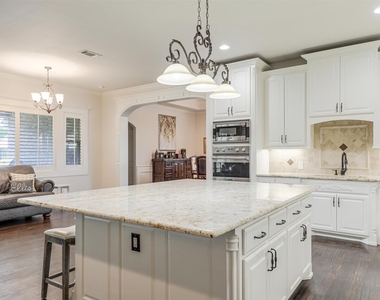 4428 Lake Breeze Drive - Photo Thumbnail 13
