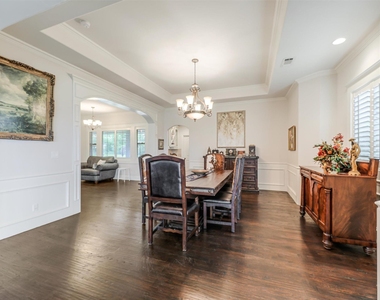 4428 Lake Breeze Drive - Photo Thumbnail 7