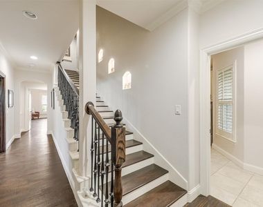 4428 Lake Breeze Drive - Photo Thumbnail 30