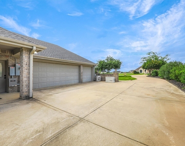 4428 Lake Breeze Drive - Photo Thumbnail 38