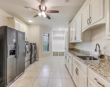 4428 Lake Breeze Drive - Photo Thumbnail 29