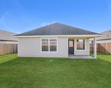 2004 Dogwood Drive - Photo Thumbnail 2