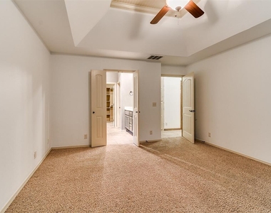 805 Nw 193rd Street - Photo Thumbnail 29