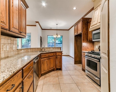 805 Nw 193rd Street - Photo Thumbnail 19